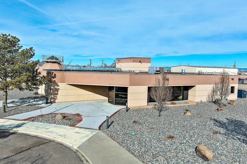 787 Valley Court Property Photo