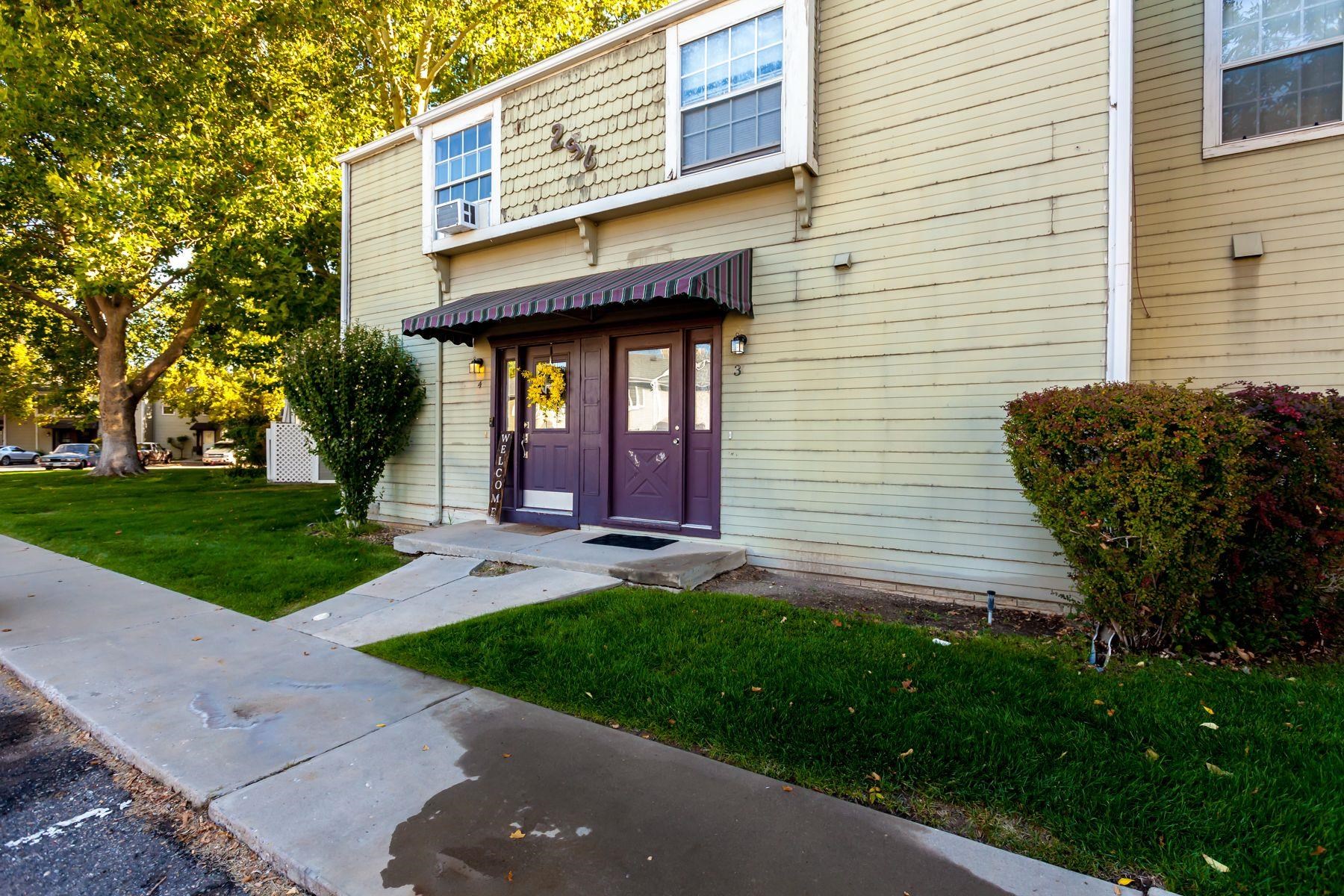 256 Coventry Place Property Photo 2