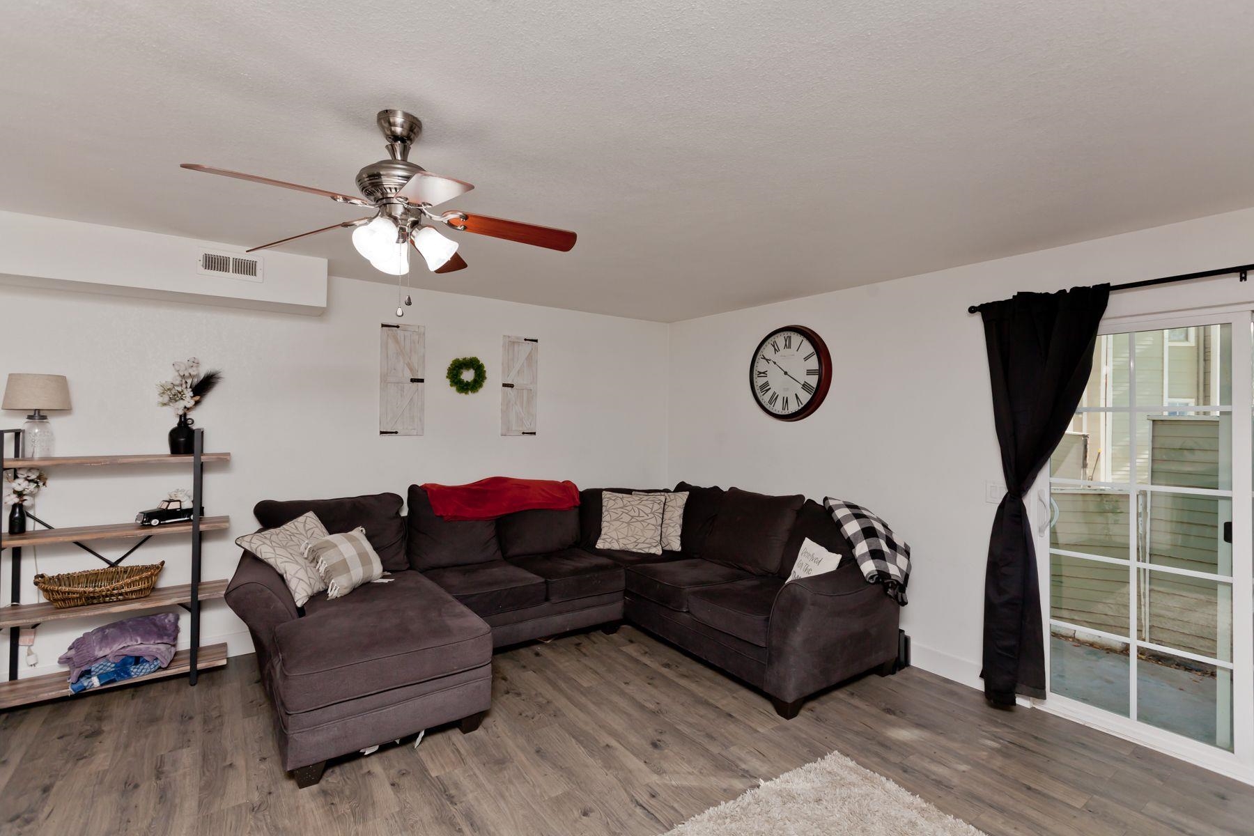 256 Coventry Place Property Photo 3