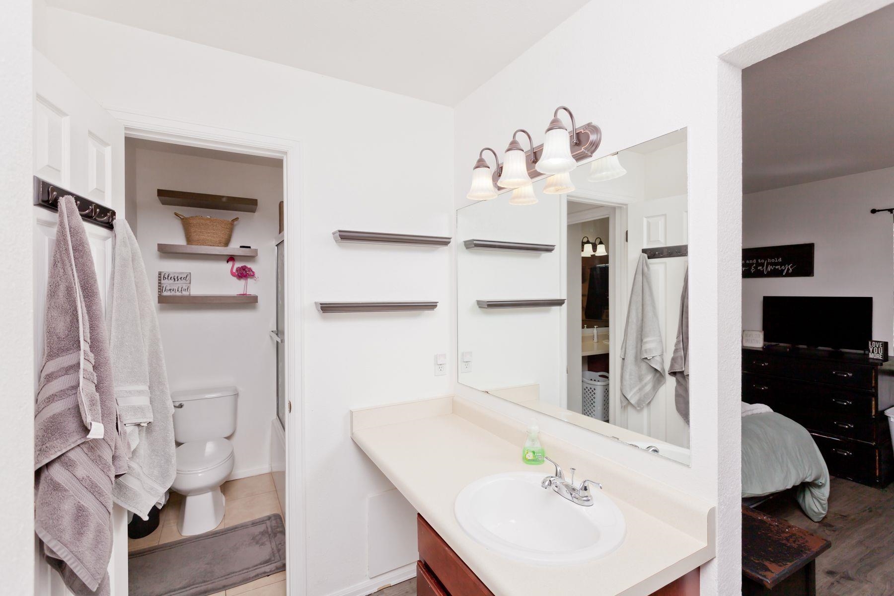 256 Coventry Place Property Photo 24