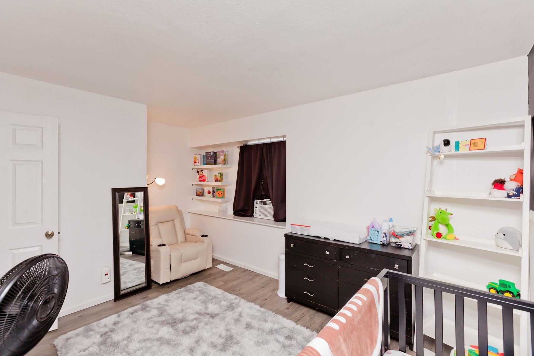 256 Coventry Place Property Photo 28