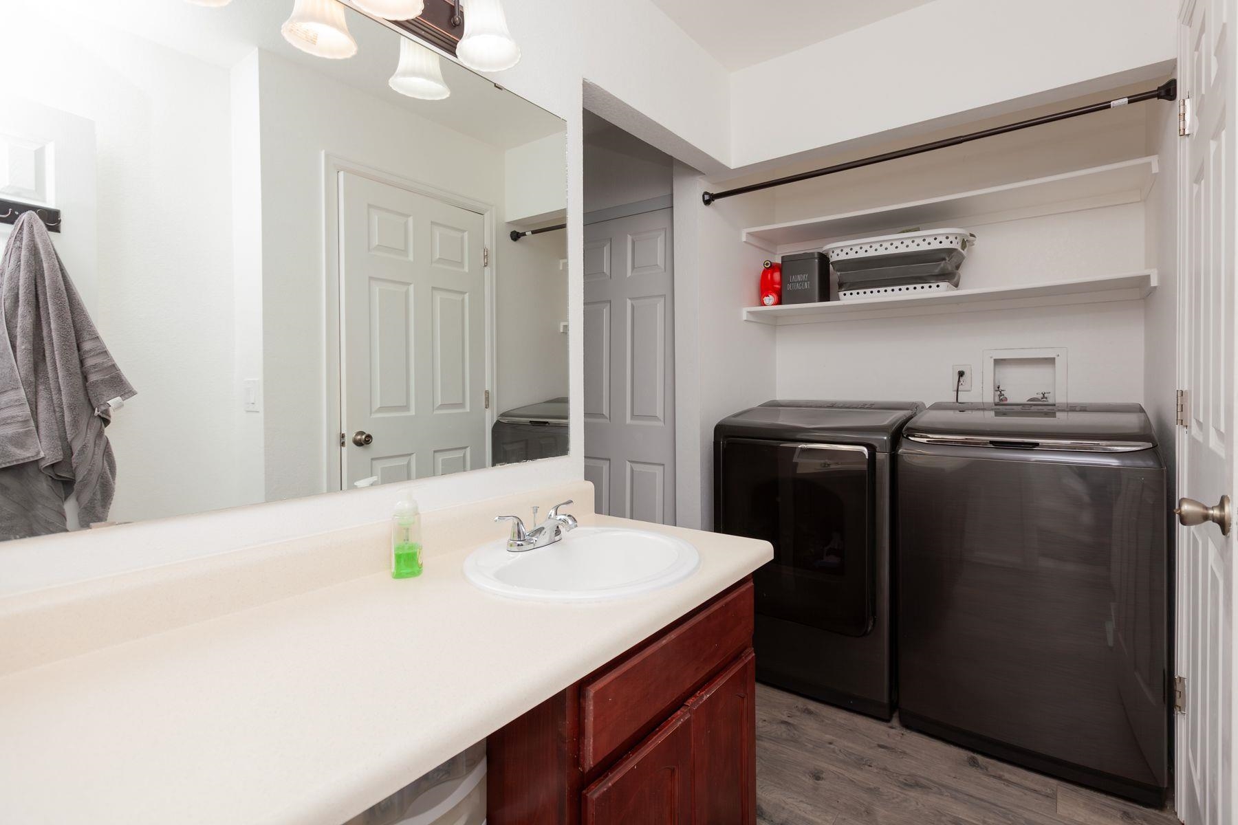 256 Coventry Place Property Photo 29