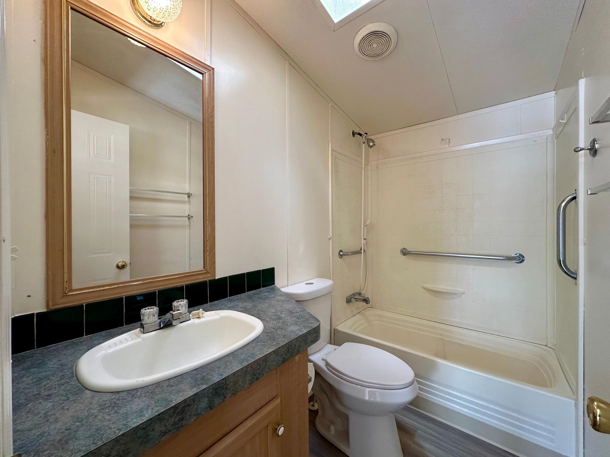 422 Pendleton Street Property Photo 23