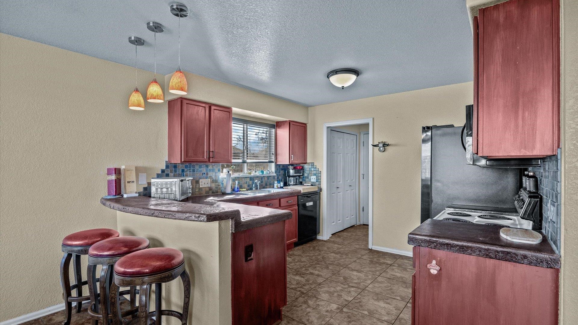436 Countryside Lane Property Photo 8