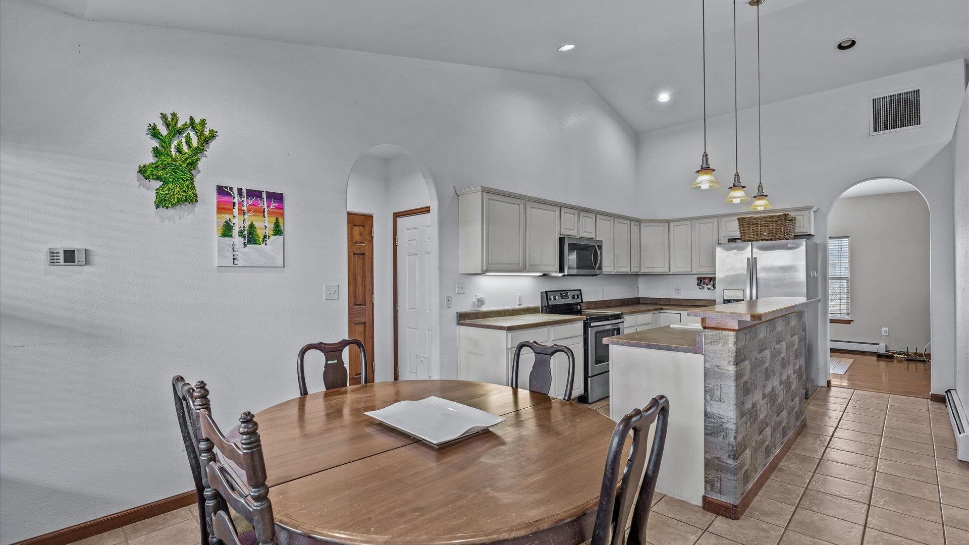 1252 Black Ridge Drive Property Photo 10