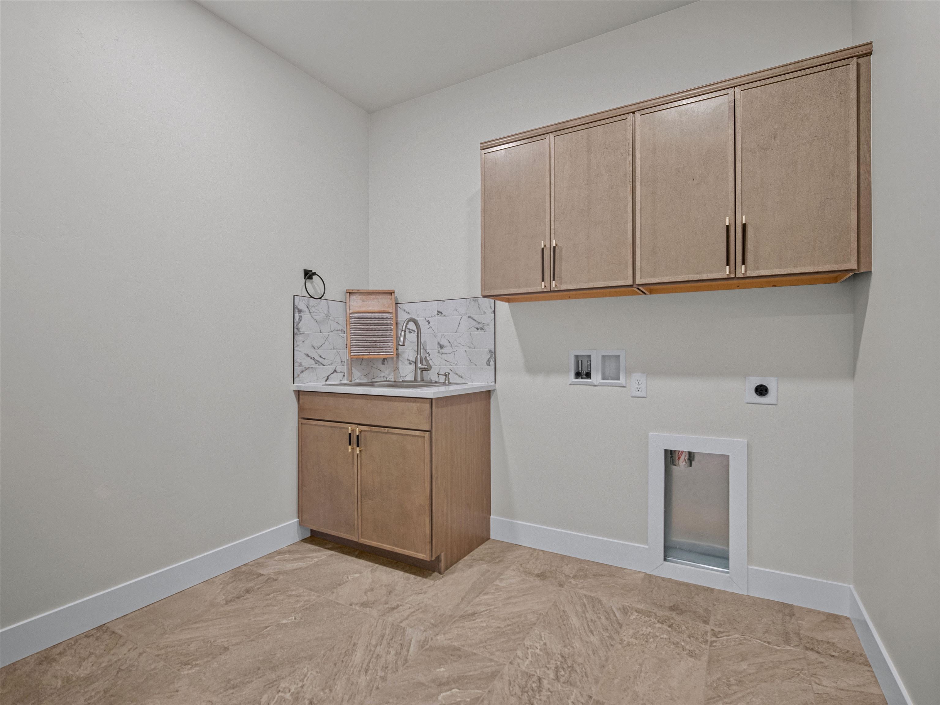 1667 Kangaroo Court Property Photo 30