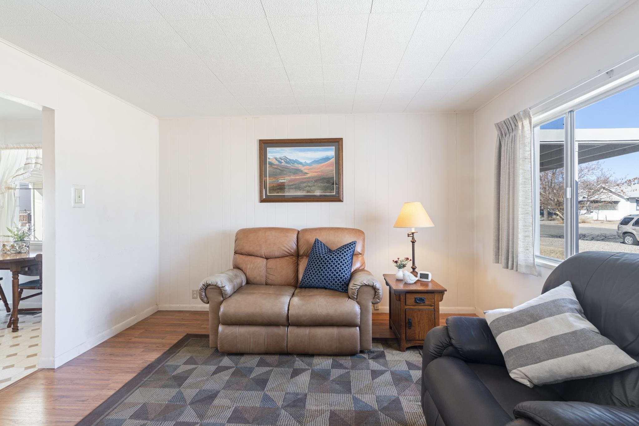 1335 Colorado Avenue Property Photo 3