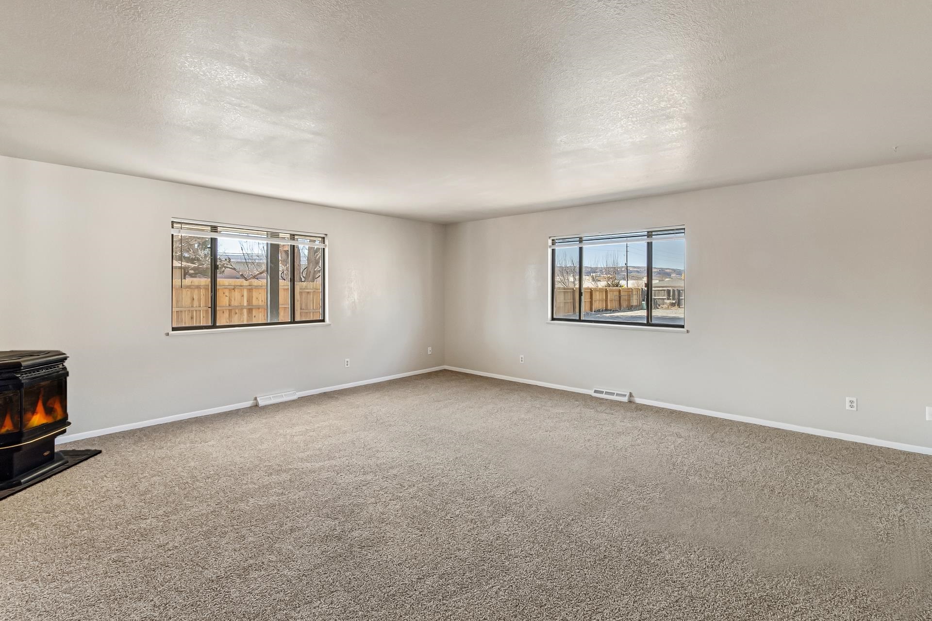 419 N Mesa Street Property Photo 16
