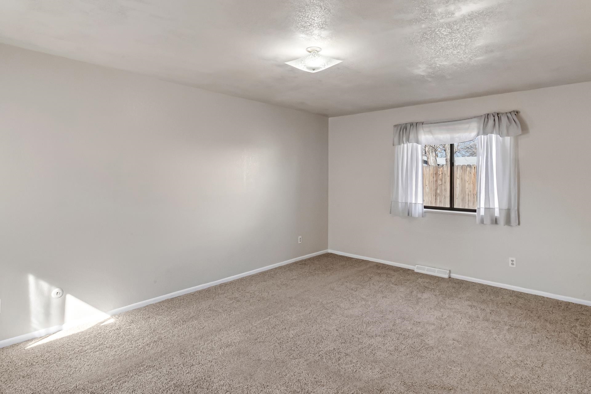 419 N Mesa Street Property Photo 26