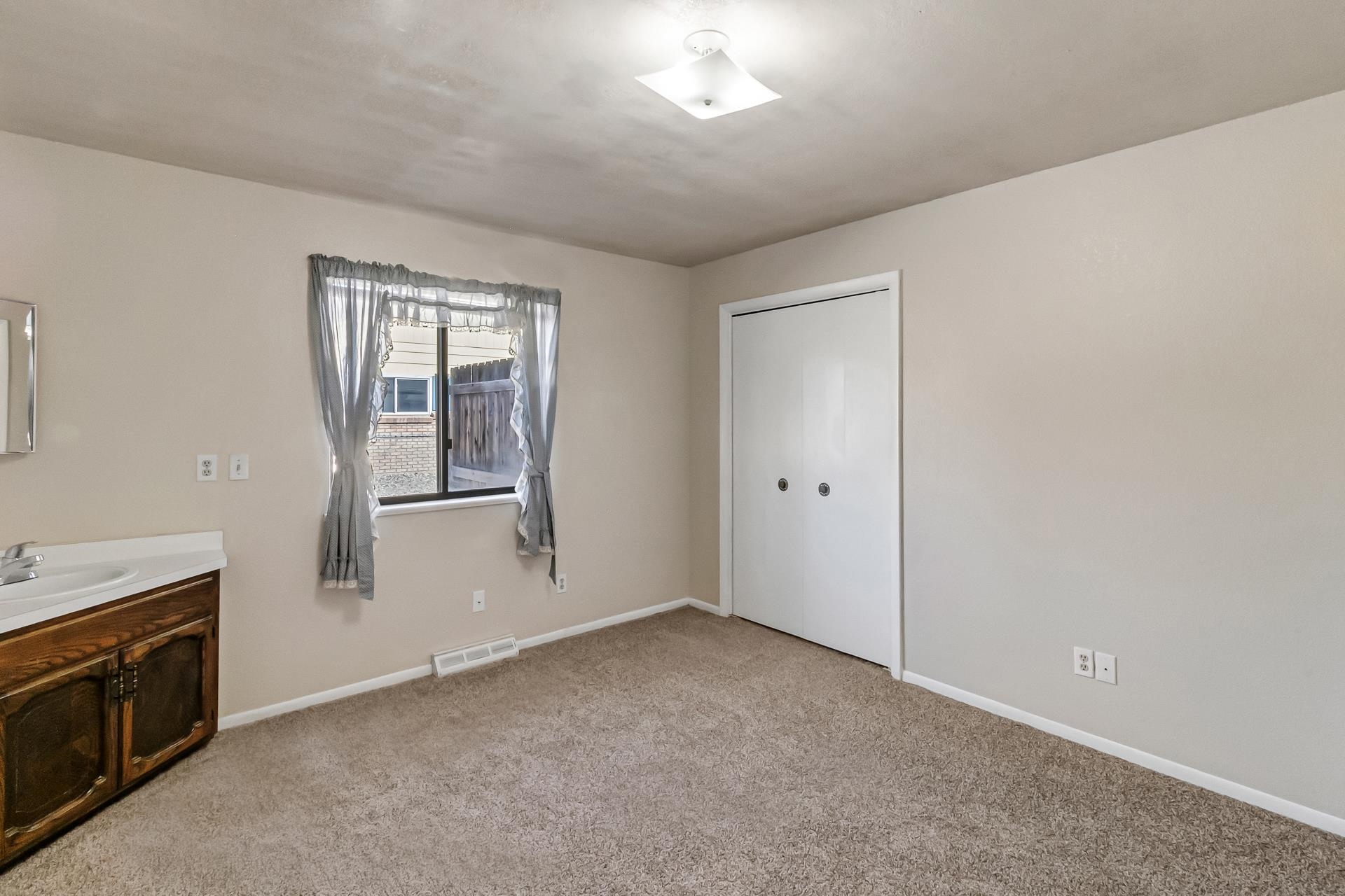 419 N Mesa Street Property Photo 33