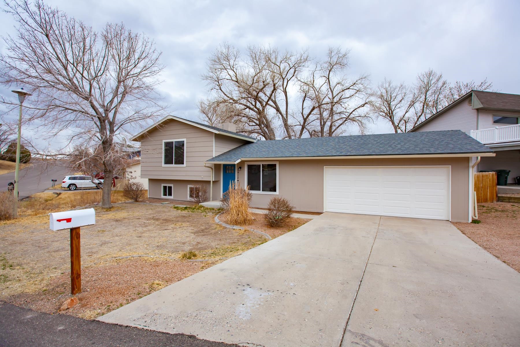 2412 Hidden Valley Drive Property Photo 3