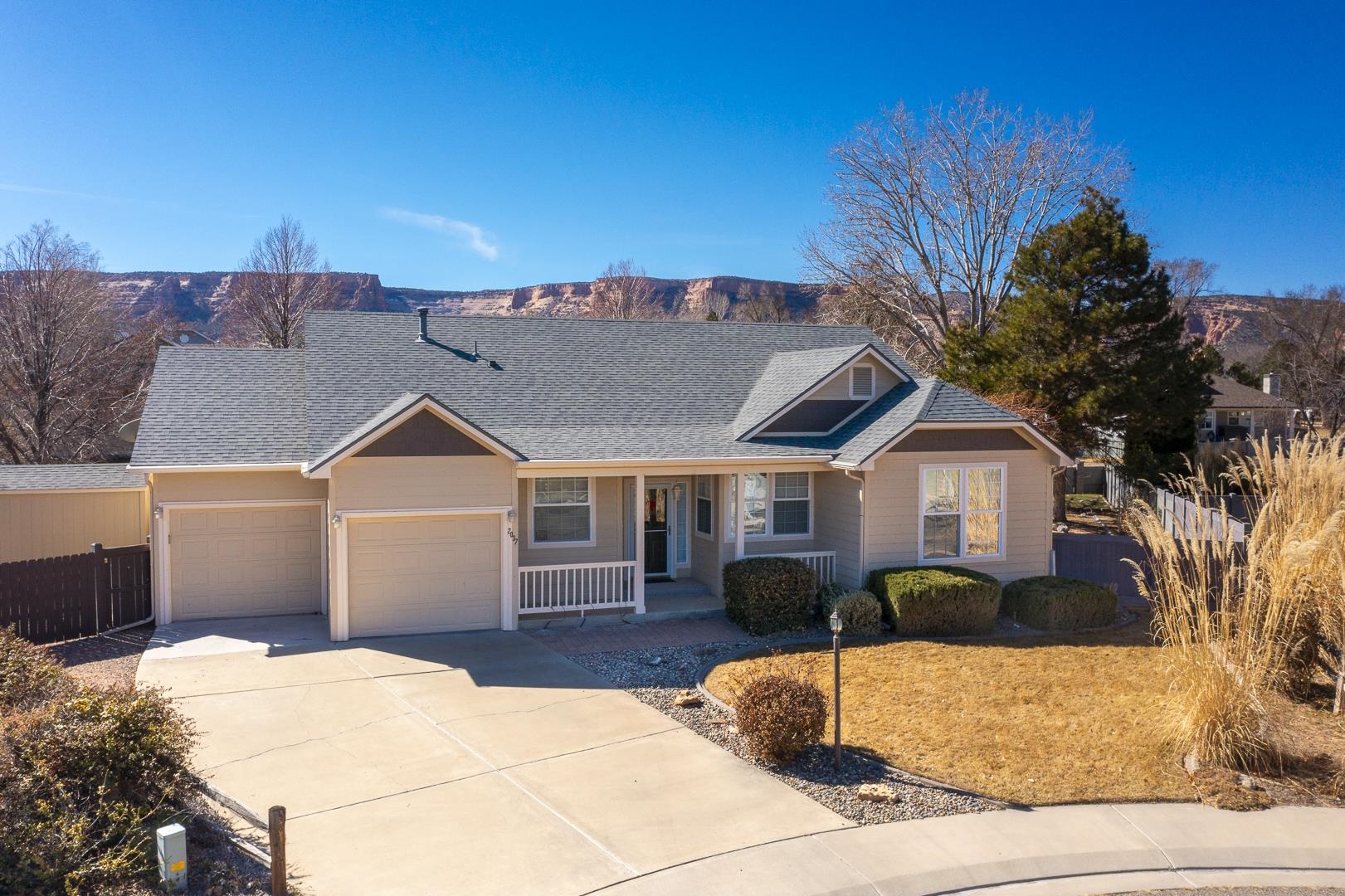 2037 W Cedar Meadows Court Property Photo