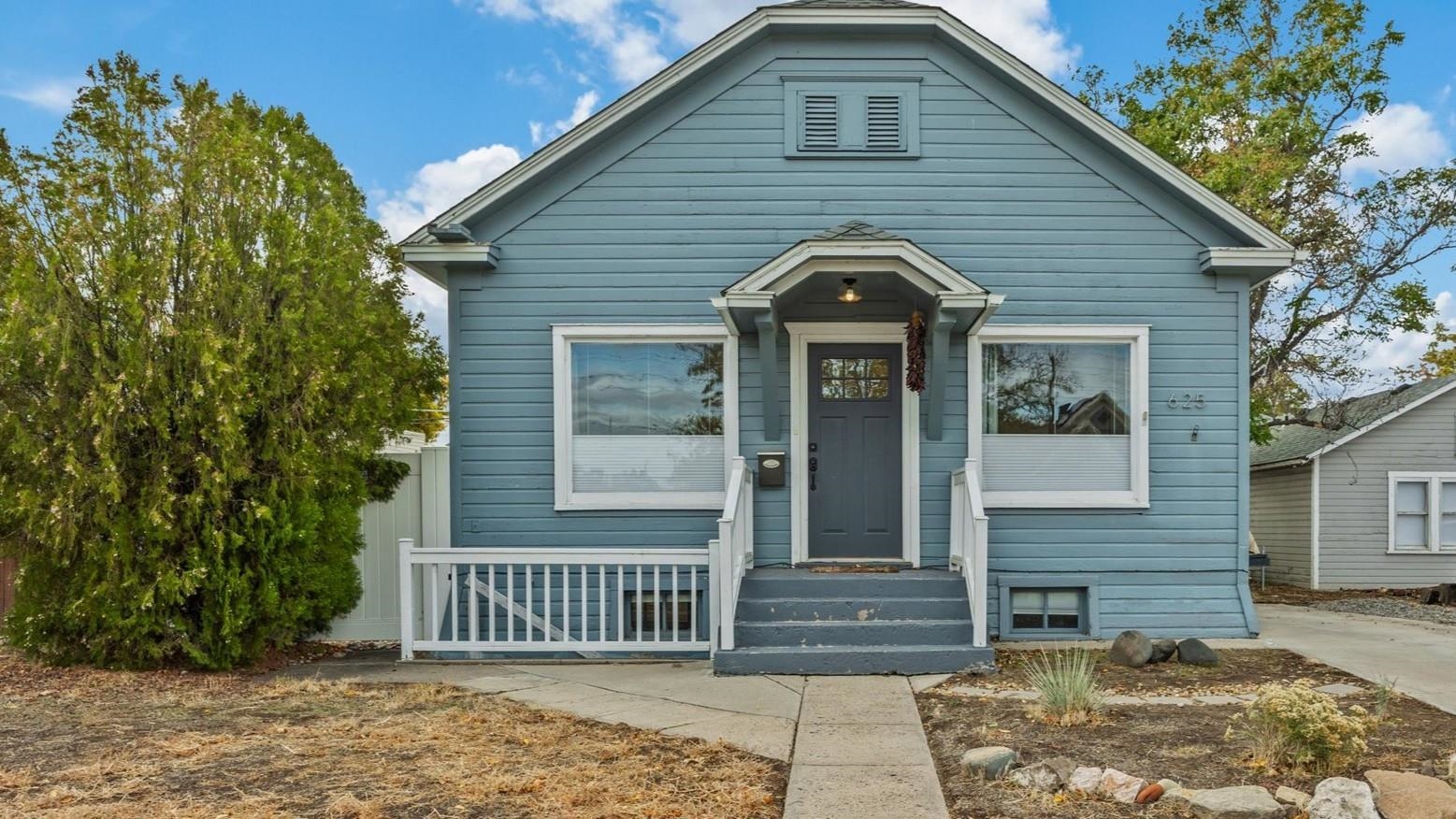 625 Belford Avenue Property Photo