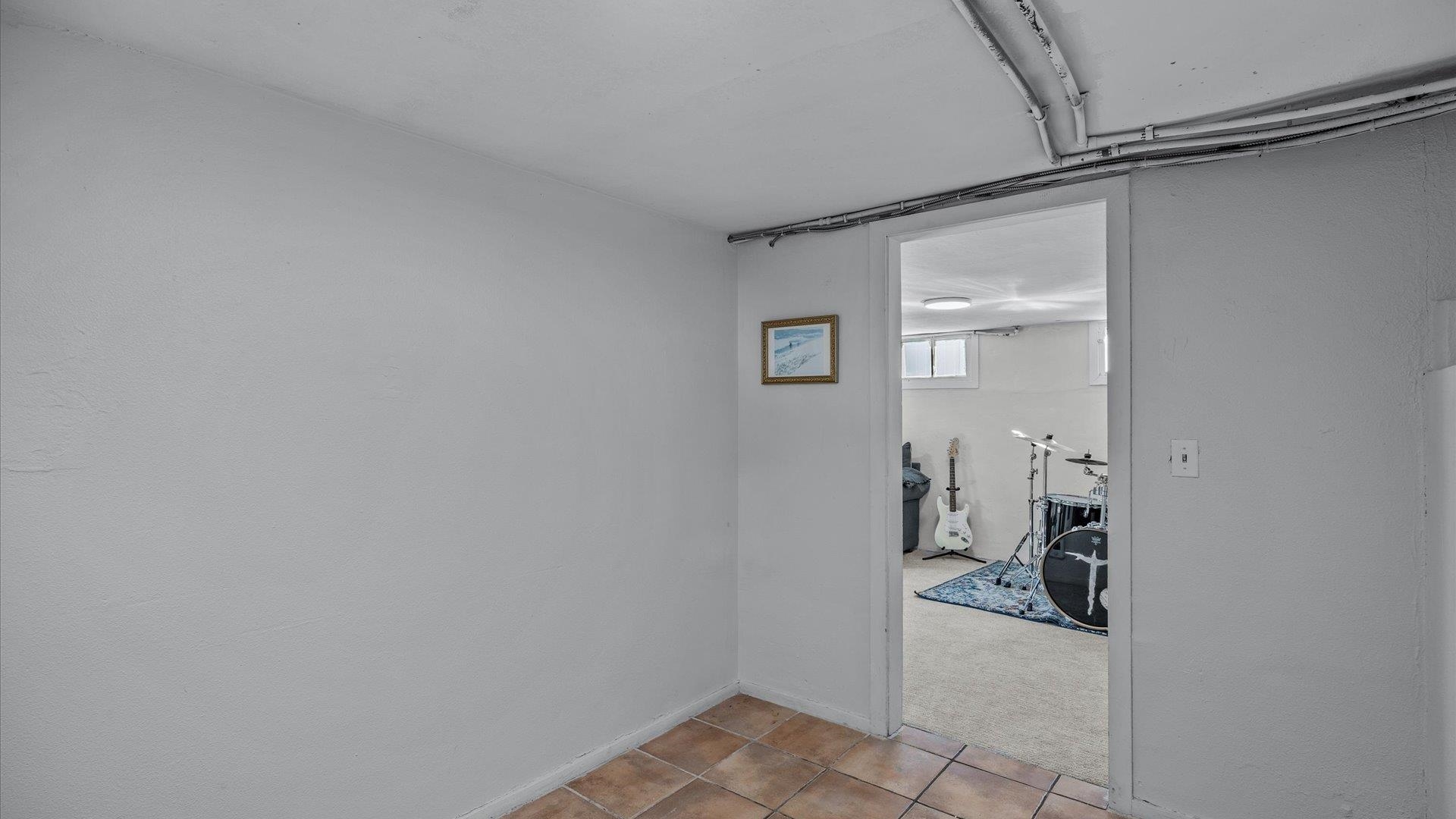 625 Belford Avenue Property Photo 26