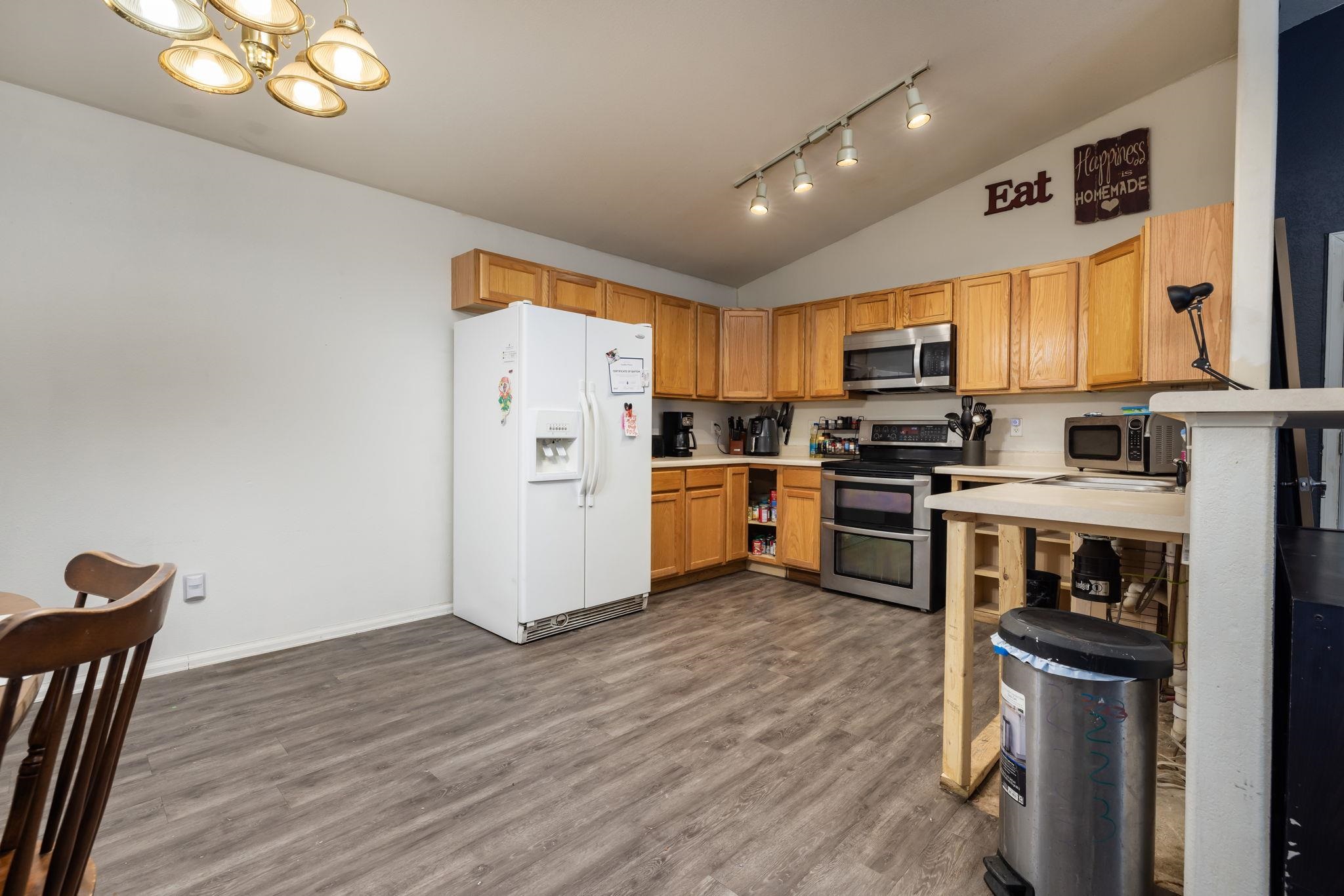 420 Broken Arrow Drive Property Photo 4