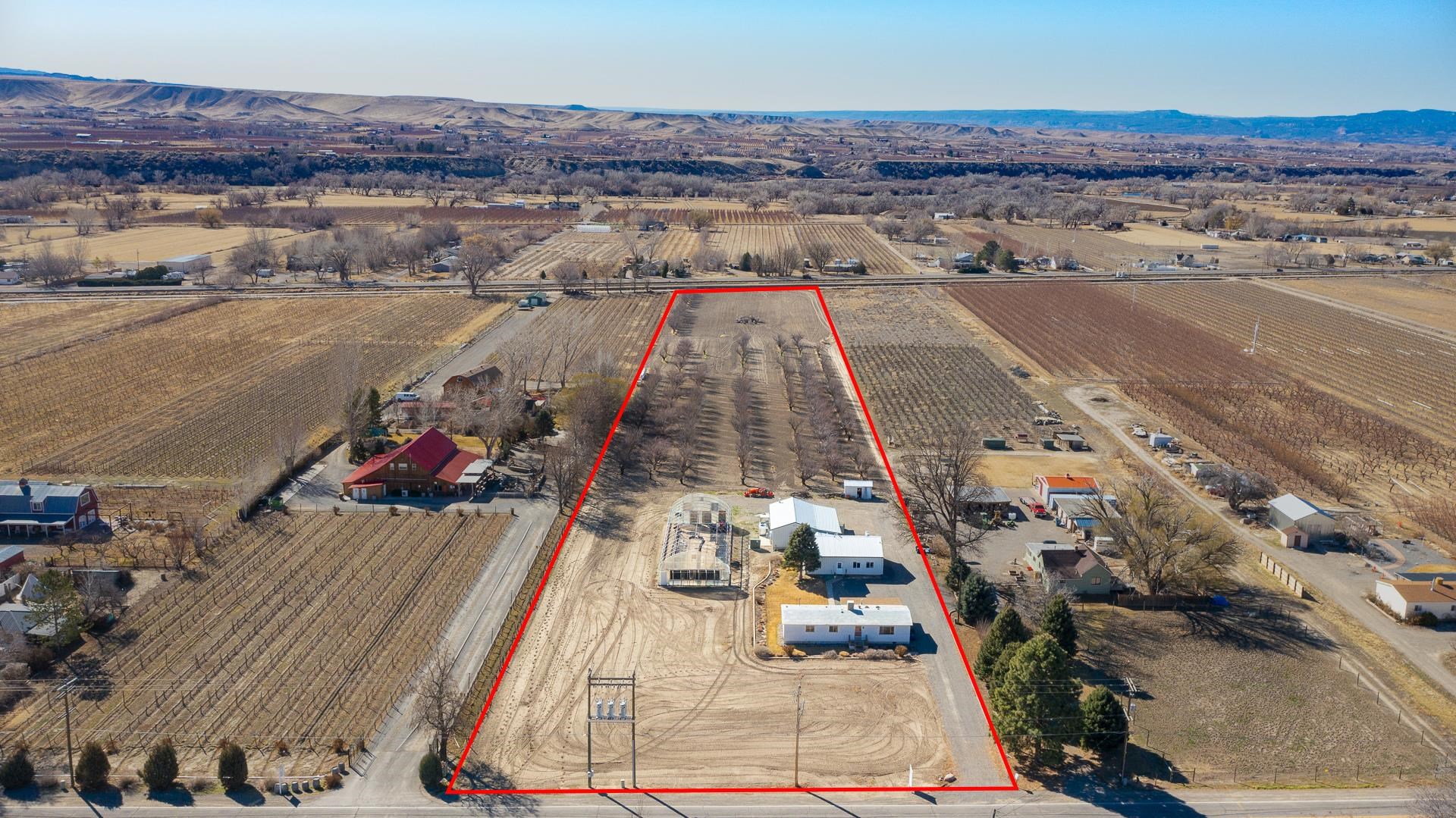 3573 G Road Property Photo