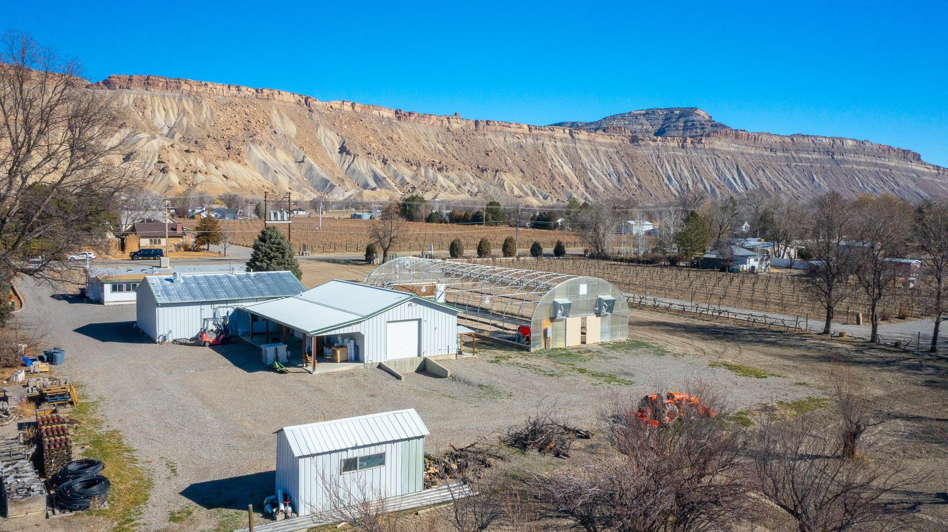 3573 G Road Property Photo 7