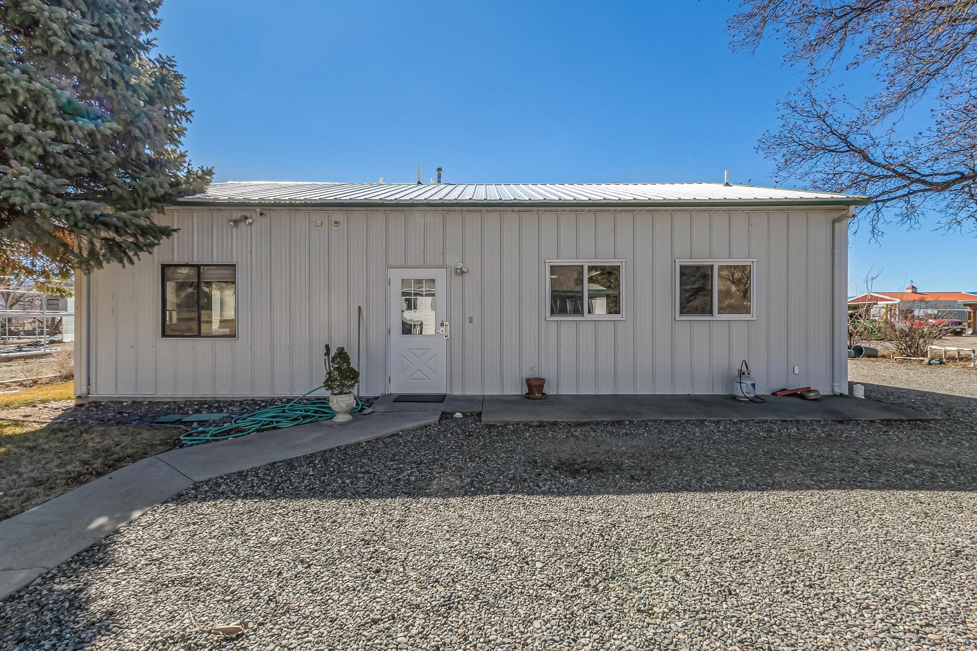 3573 G Road Property Photo 9