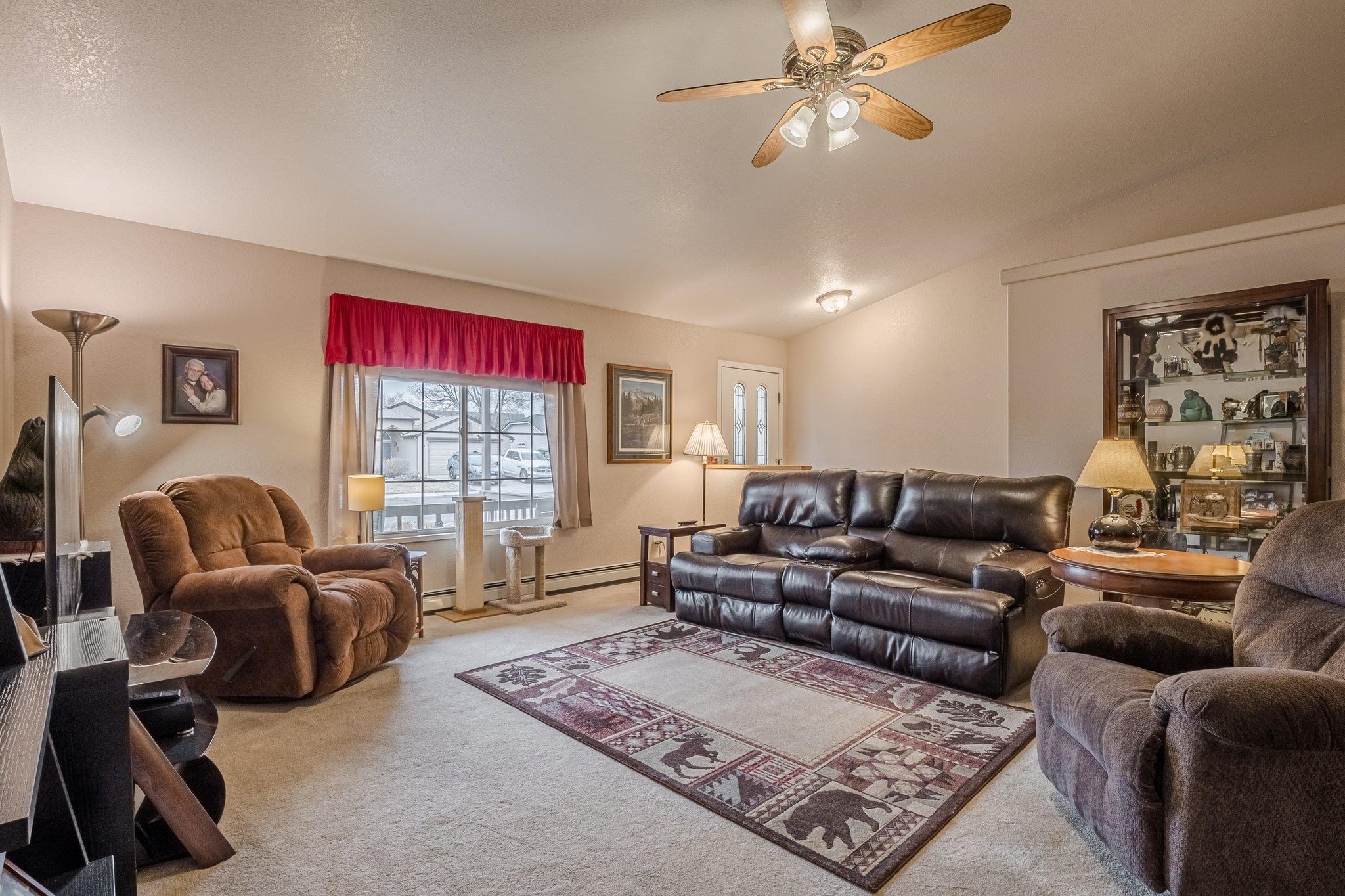 414 Comstock Drive Property Photo 6