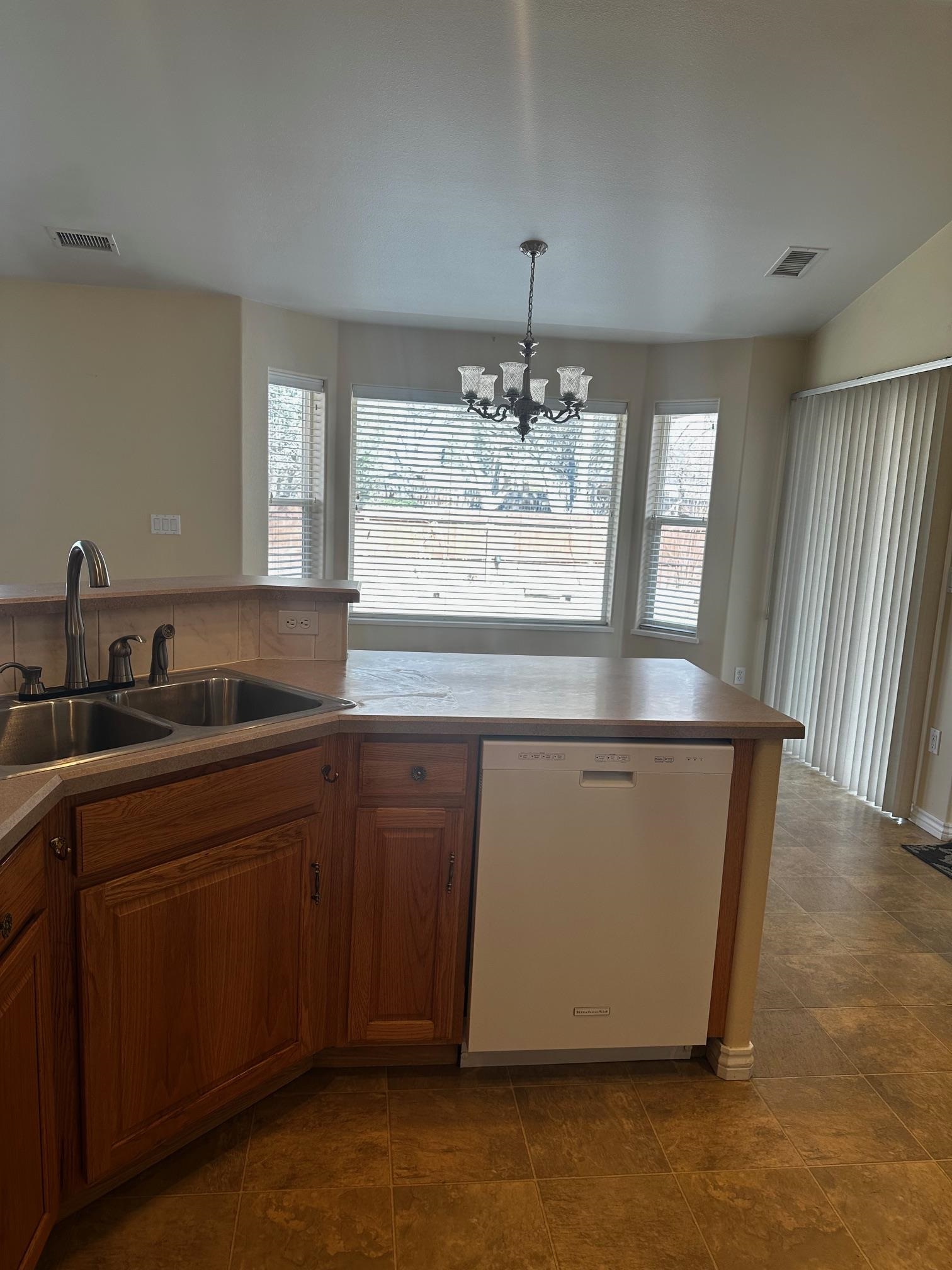 2812 Ridge Drive Property Photo 8