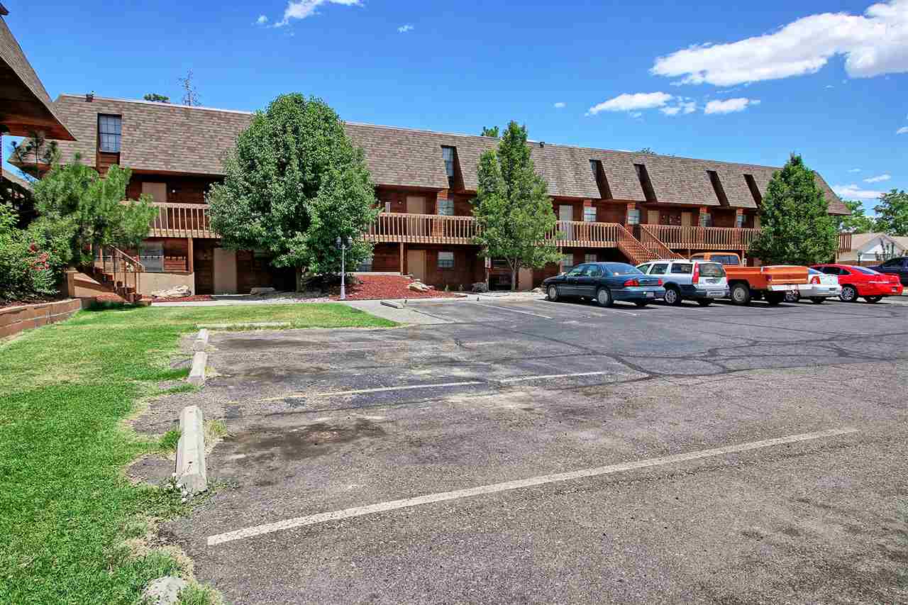 2260 N 13th Avenue Property Photo 2