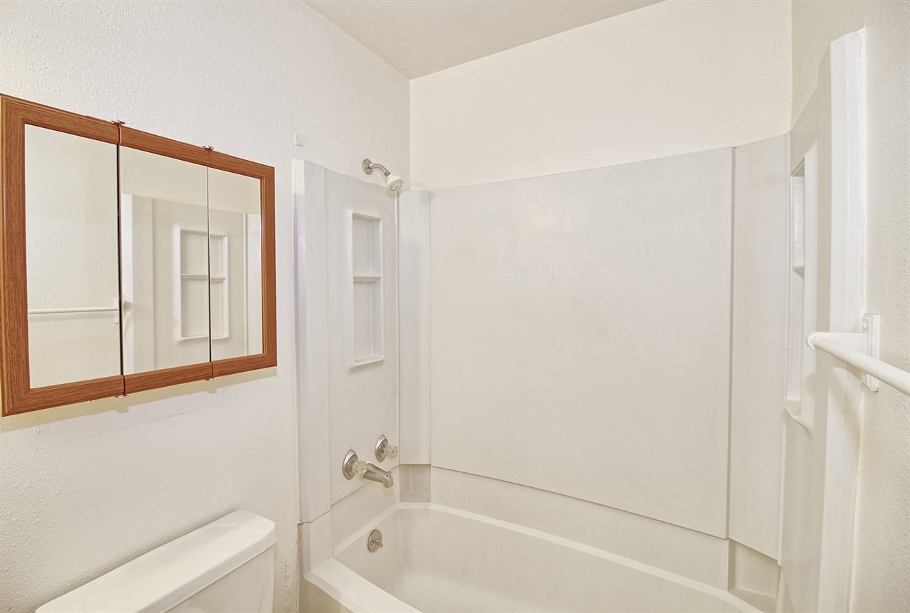 2260 N 13th Avenue Property Photo 20