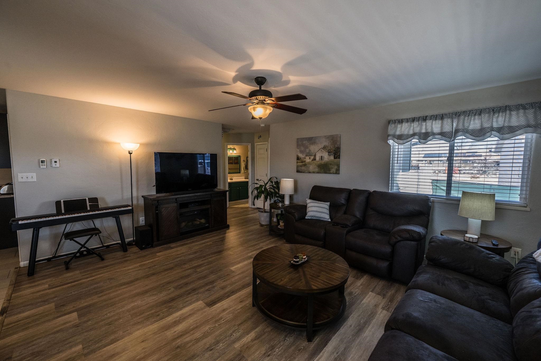 475 N Sun Court Property Photo 3