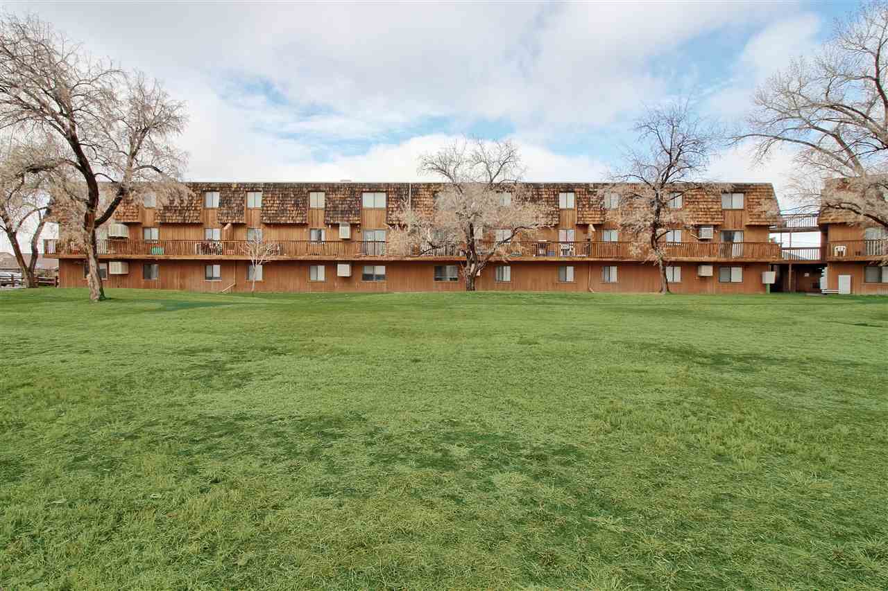 2915 Orchard Avenue Property Photo 2