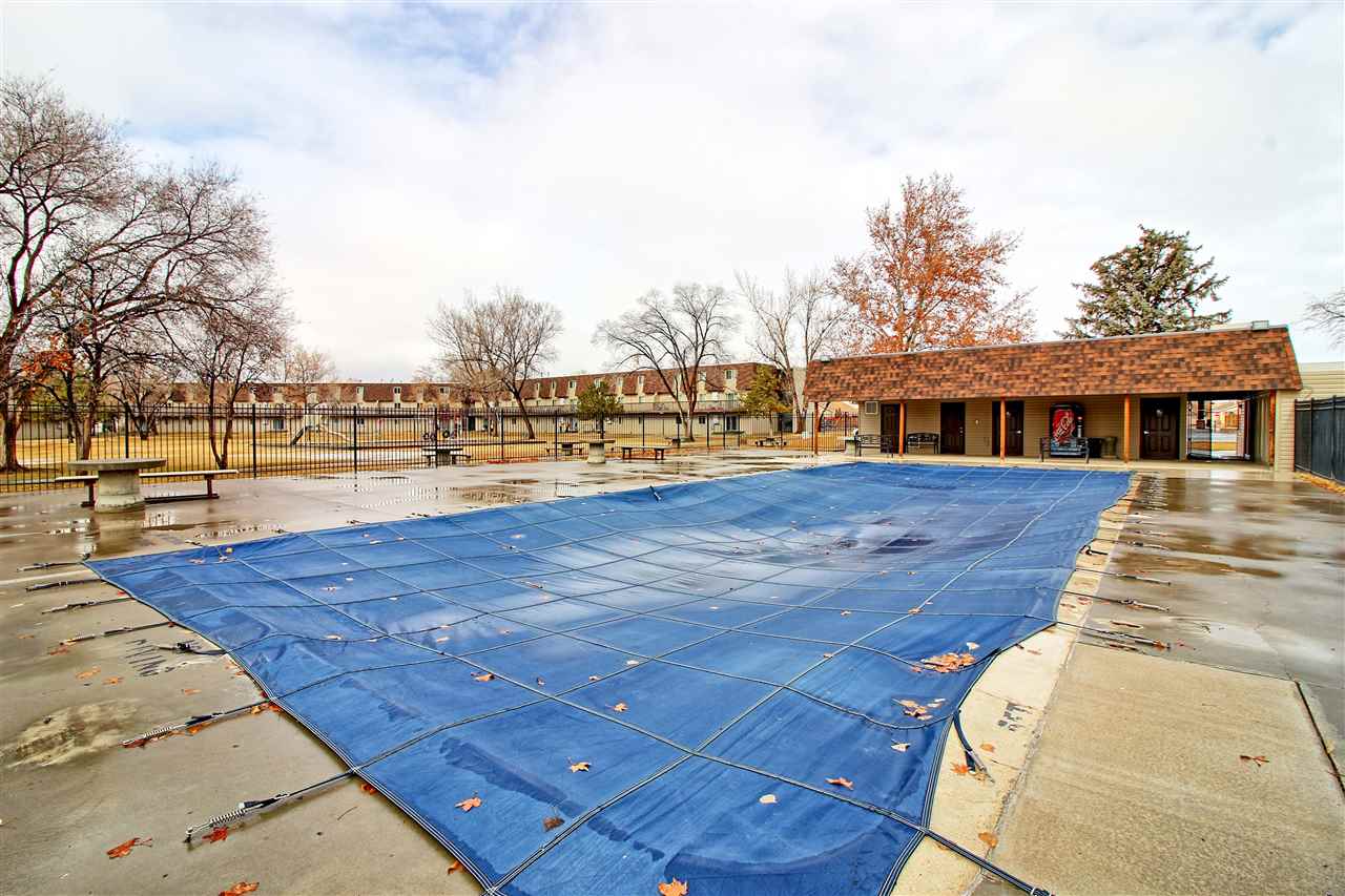 2915 Orchard Avenue Property Photo 4