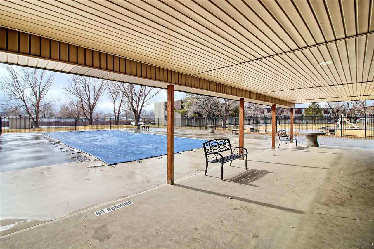 2915 Orchard Avenue Property Photo 3