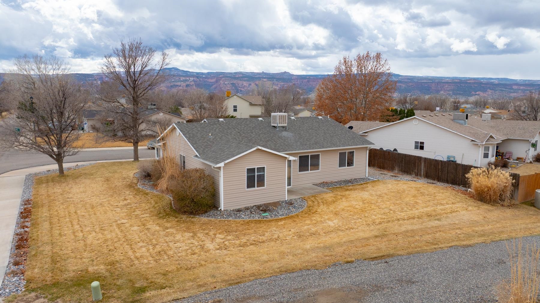 129 Drumlin Circle Property Photo 2