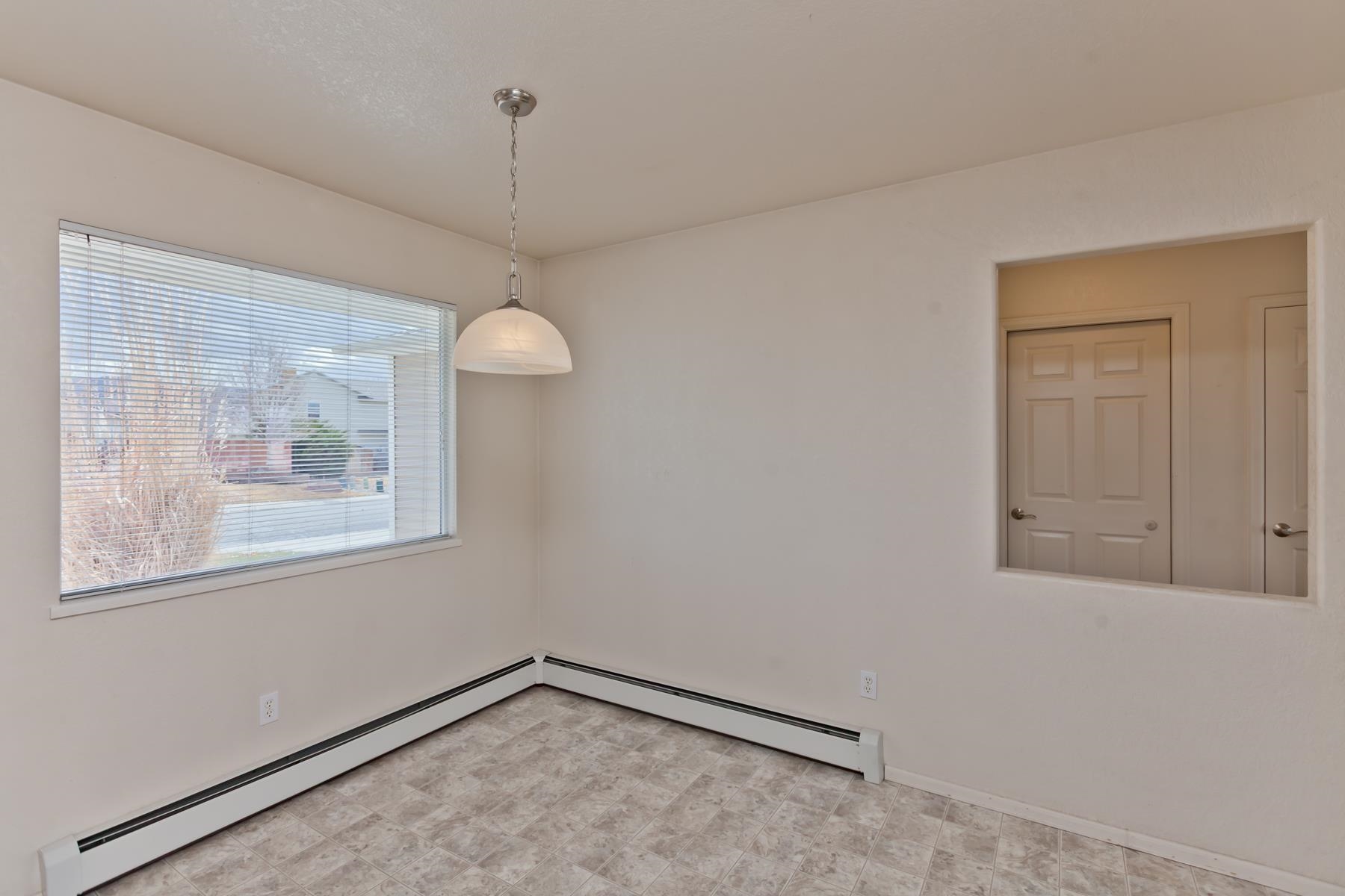 129 Drumlin Circle Property Photo 8