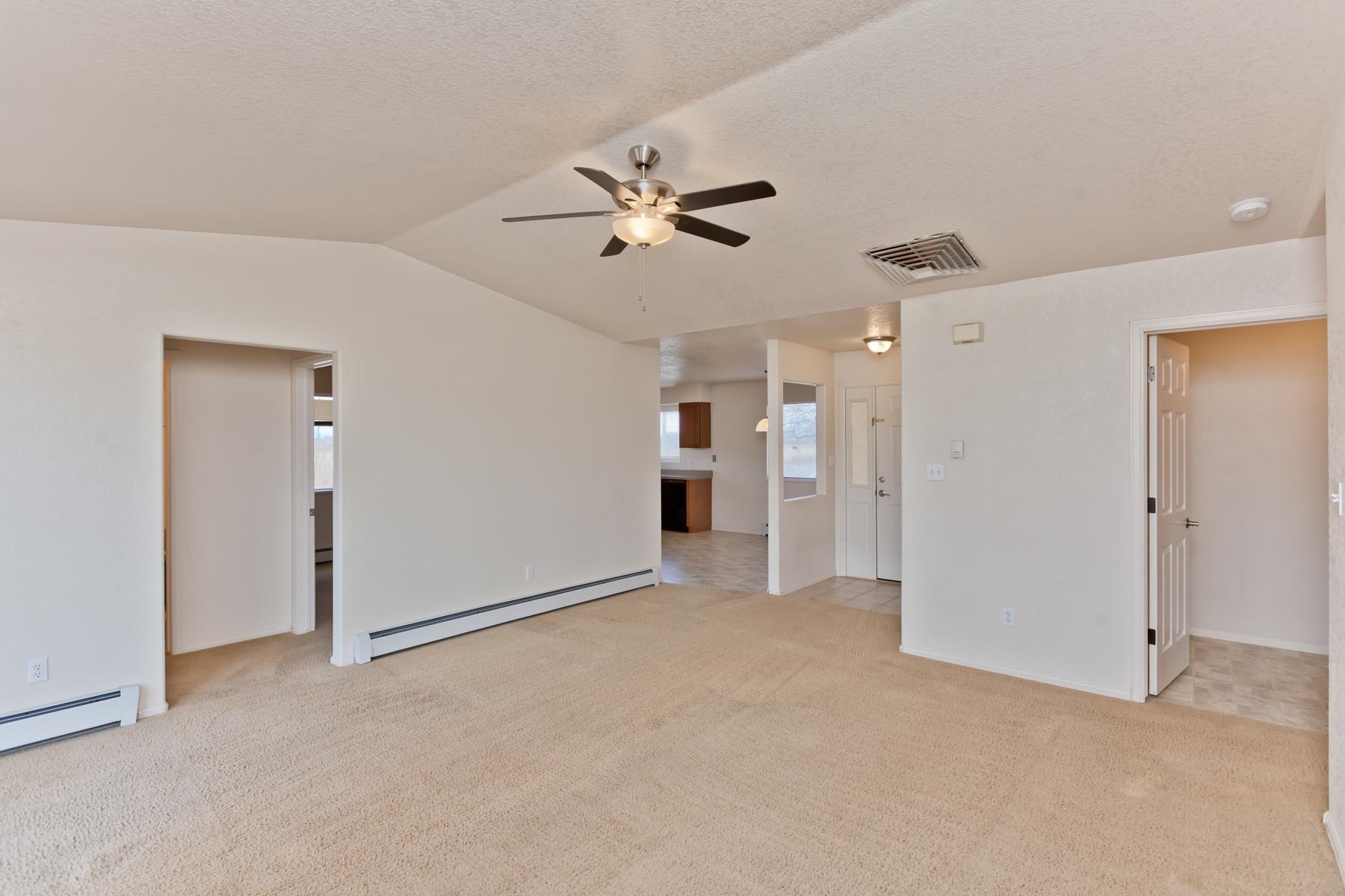 129 Drumlin Circle Property Photo 11