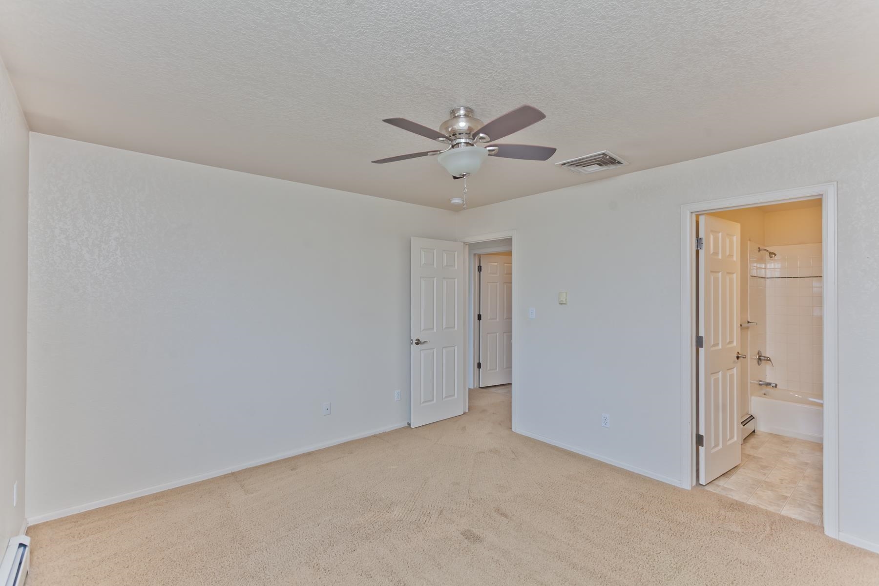 129 Drumlin Circle Property Photo 13