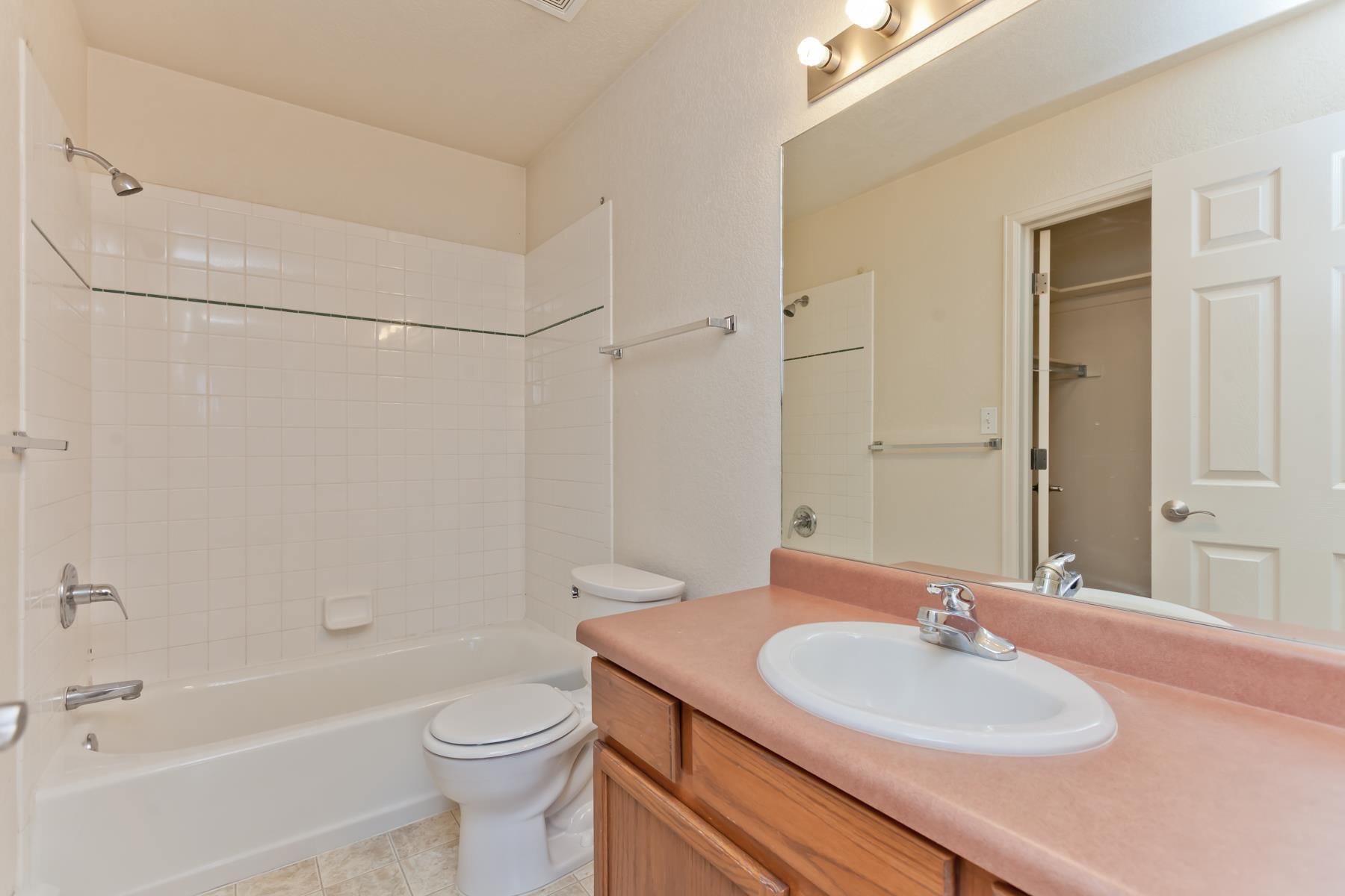 129 Drumlin Circle Property Photo 15