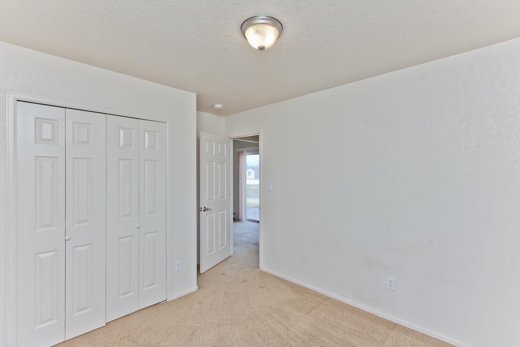 129 Drumlin Circle Property Photo 23