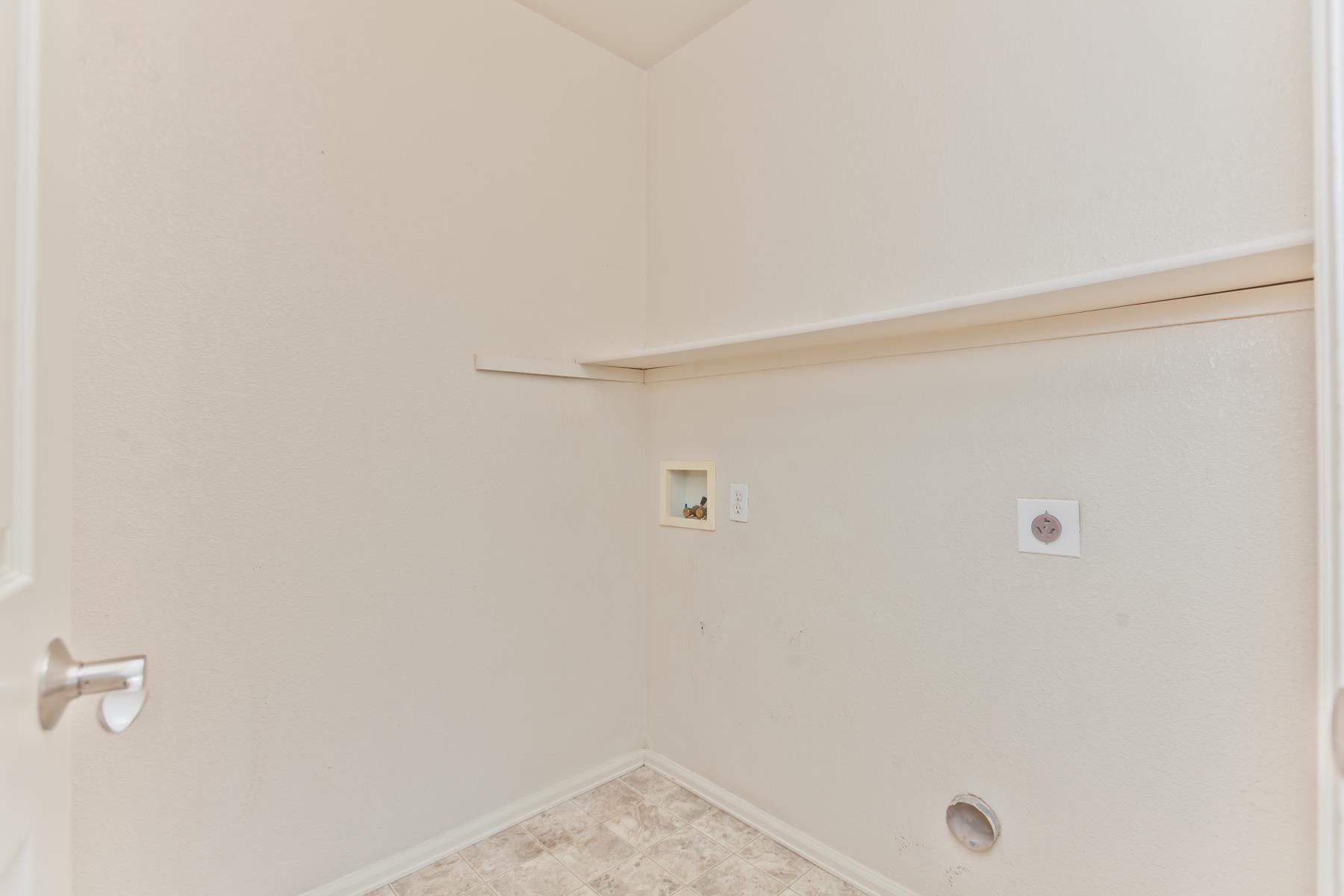 129 Drumlin Circle Property Photo 25
