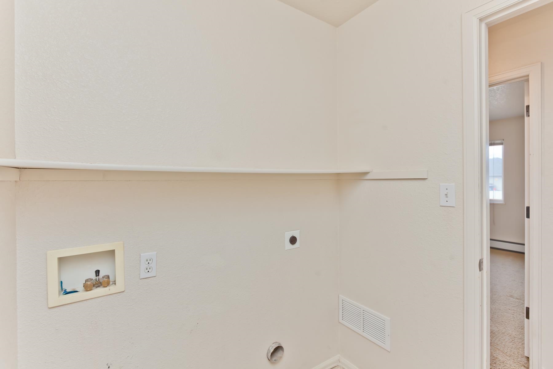 129 Drumlin Circle Property Photo 26