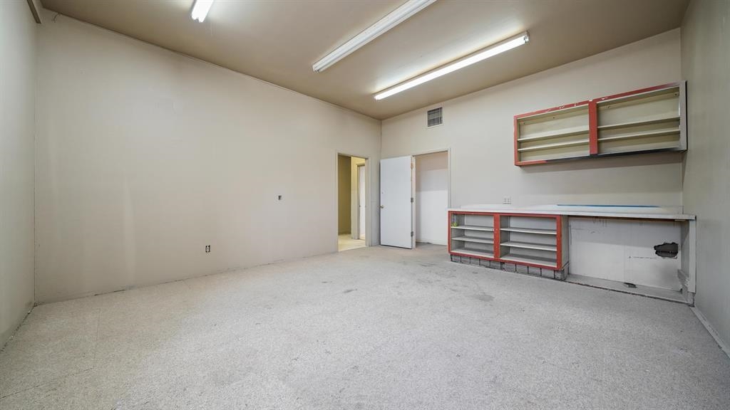 3199 Hall Avenue Property Photo 5
