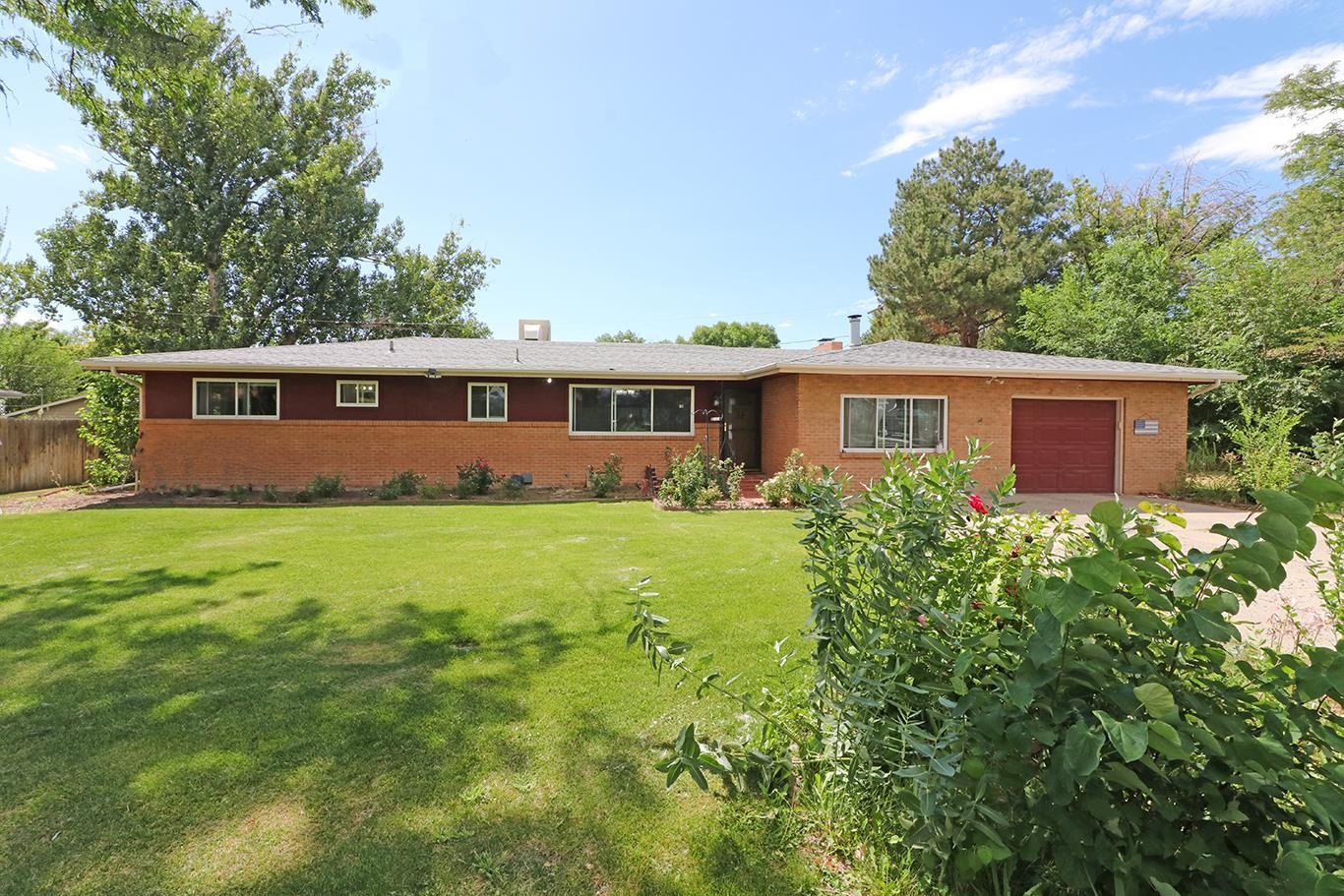 707 Brassie Drive Property Photo 2