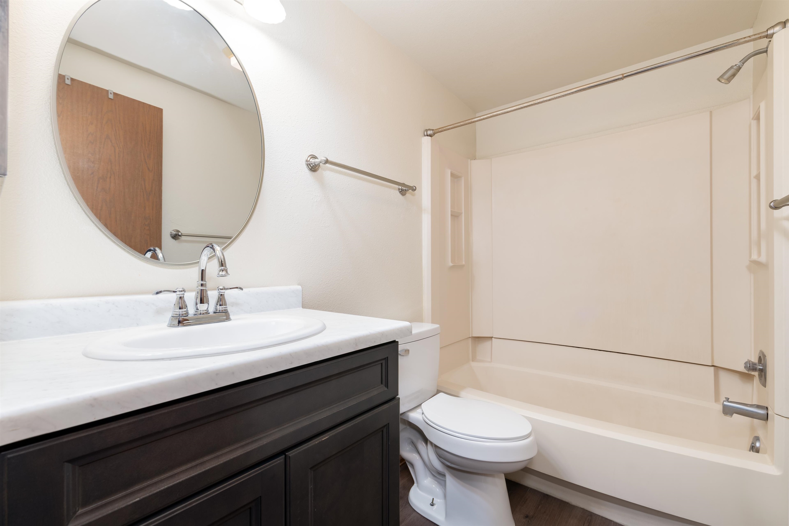 523 28 1/4 Road Property Photo 7