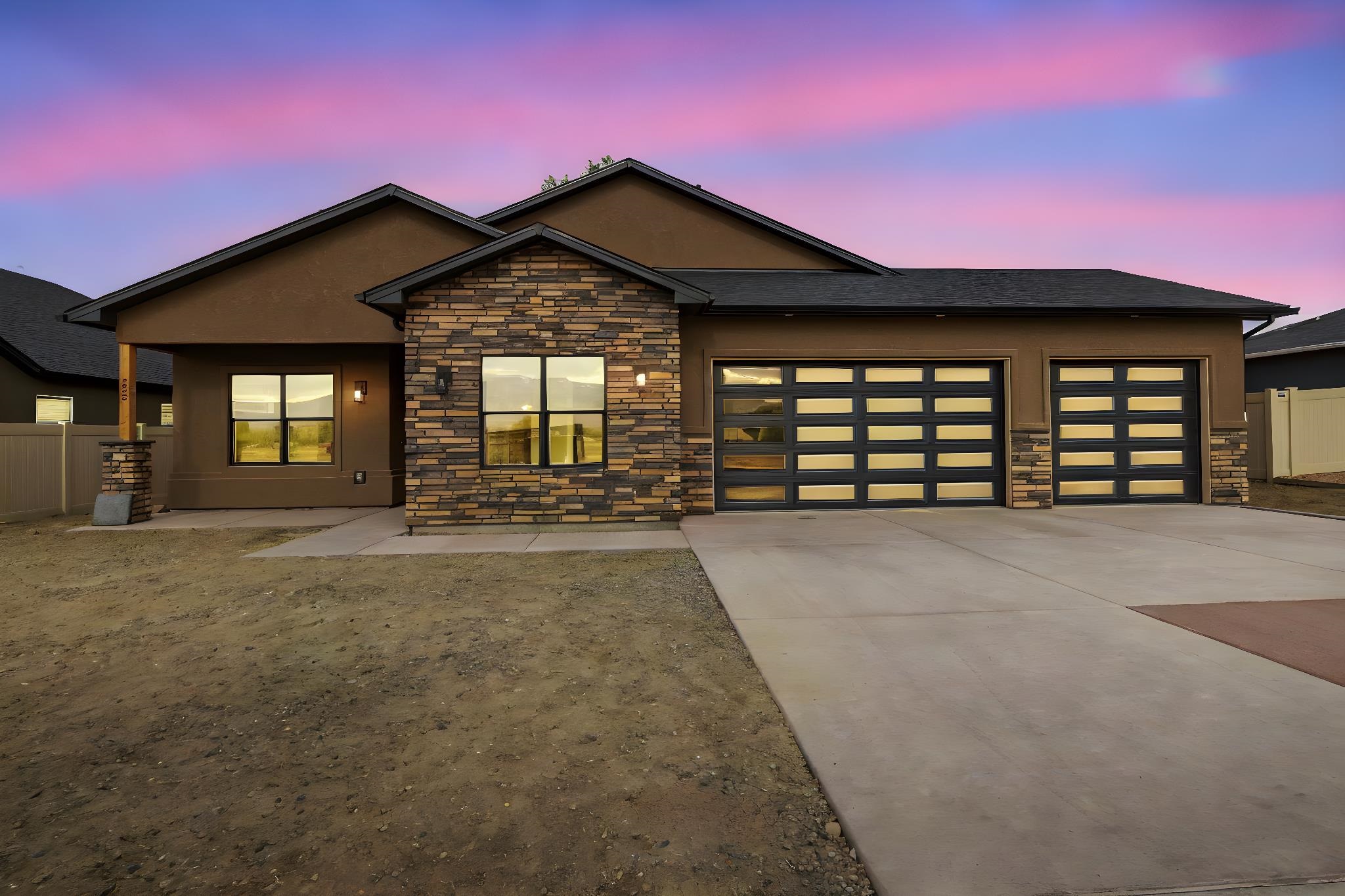 523 Desert Peach Street Property Photo 2