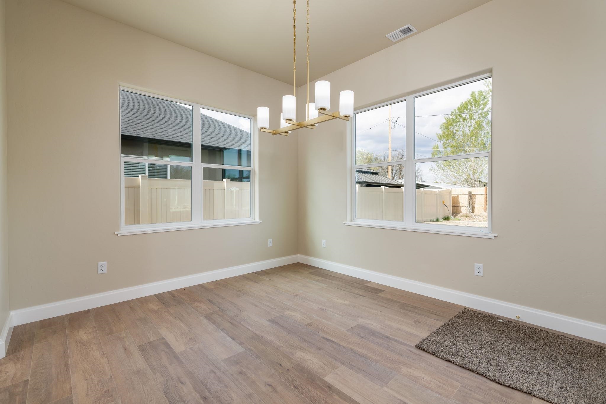523 Desert Peach Street Property Photo 4