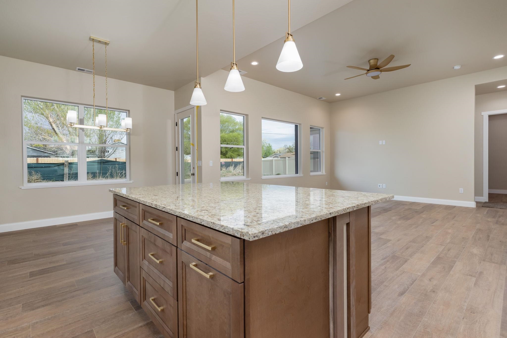 523 Desert Peach Street Property Photo 8