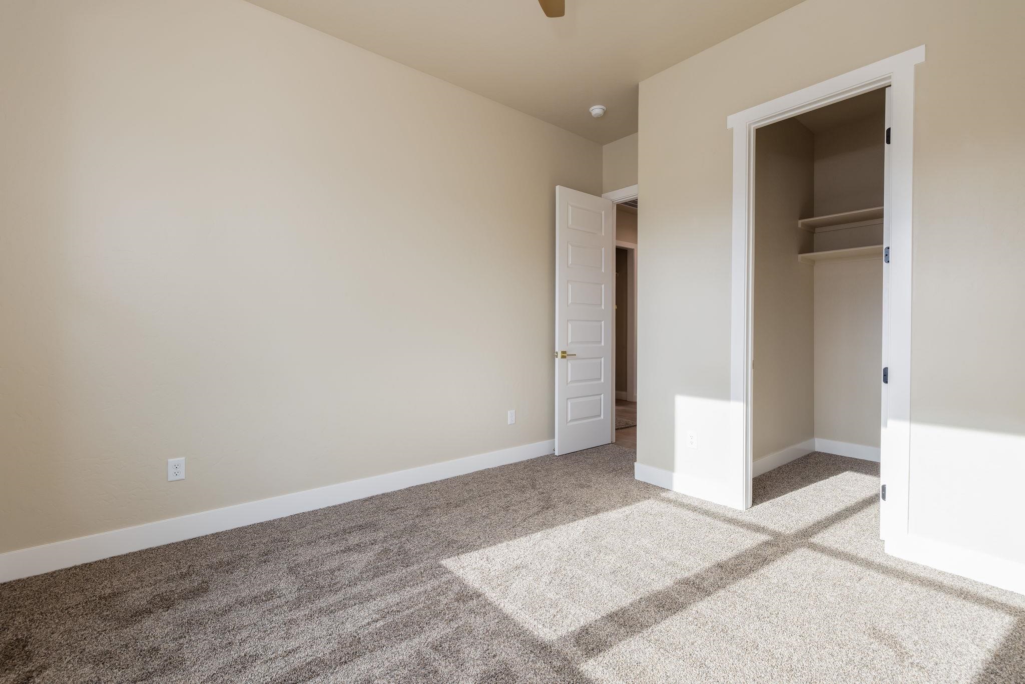 523 Desert Peach Street Property Photo 17