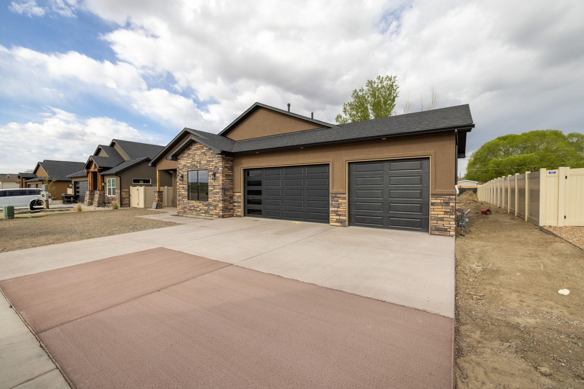 523 Desert Peach Street Property Photo 19