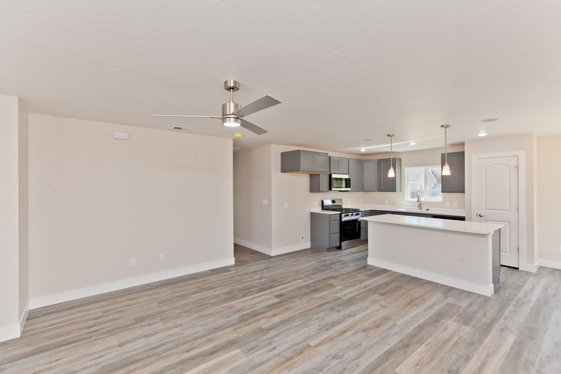670 Nuvue Street Property Photo 3