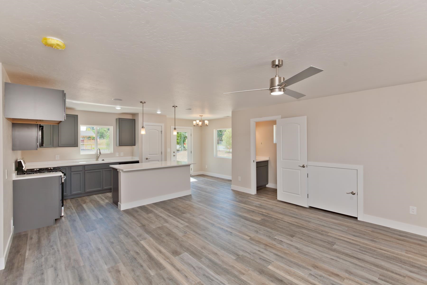 670 Nuvue Street Property Photo 5