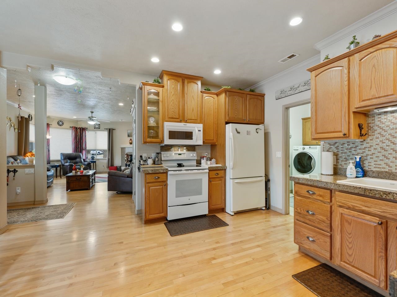 1564 Treehaven Court Property Photo 4