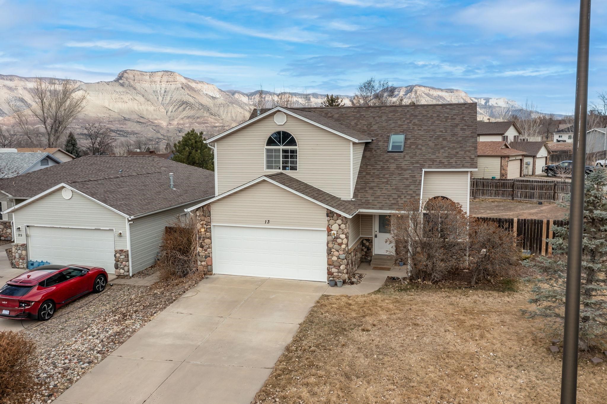 13 Pinetree Place Property Photo